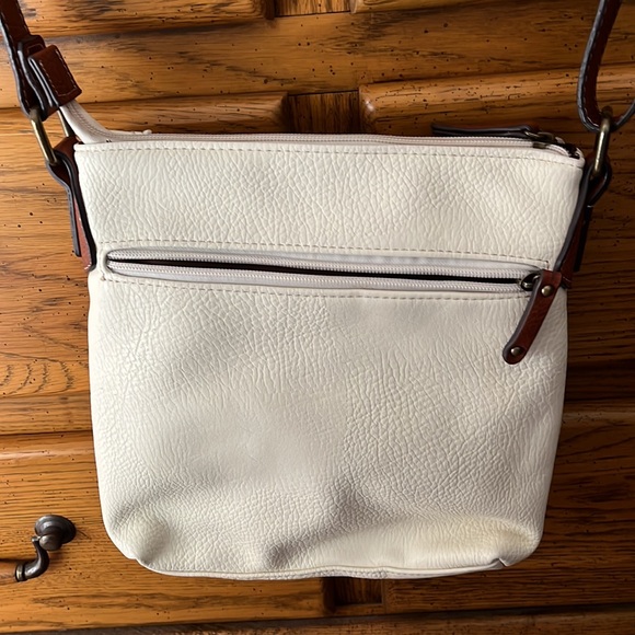 BOC Crossbody - Picture 2 of 5